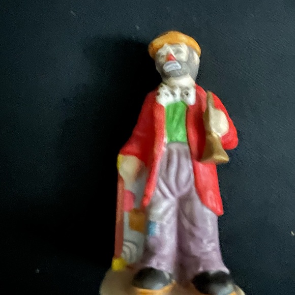 Emmett Kelly Statue - Picture 2 of 4